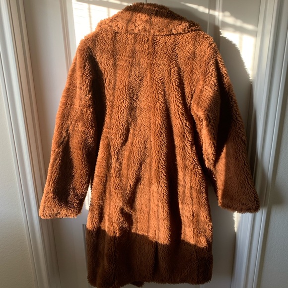 NWOT Urban Outfitters Cognac Brown long teddy coat - Picture 16 of 16